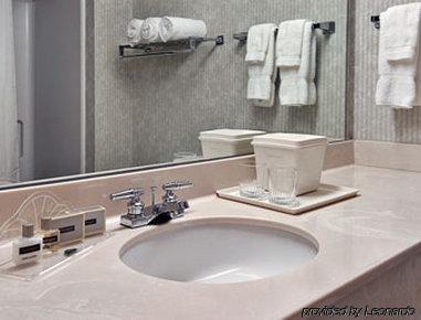Wingate By Wyndham Raleigh Durham / Airport Hotel Стая снимка