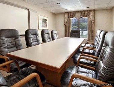 Wingate By Wyndham Raleigh Durham / Airport Hotel Съоръжения снимка
