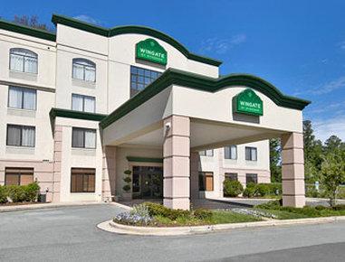 Wingate By Wyndham Raleigh Durham / Airport Hotel Екстериор снимка
