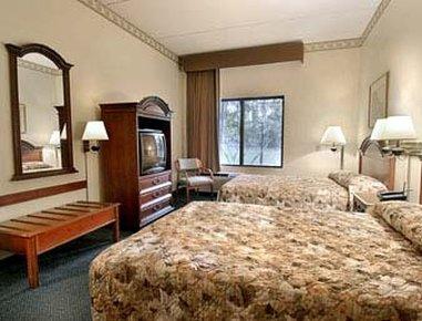 Wingate By Wyndham Raleigh Durham / Airport Hotel Екстериор снимка